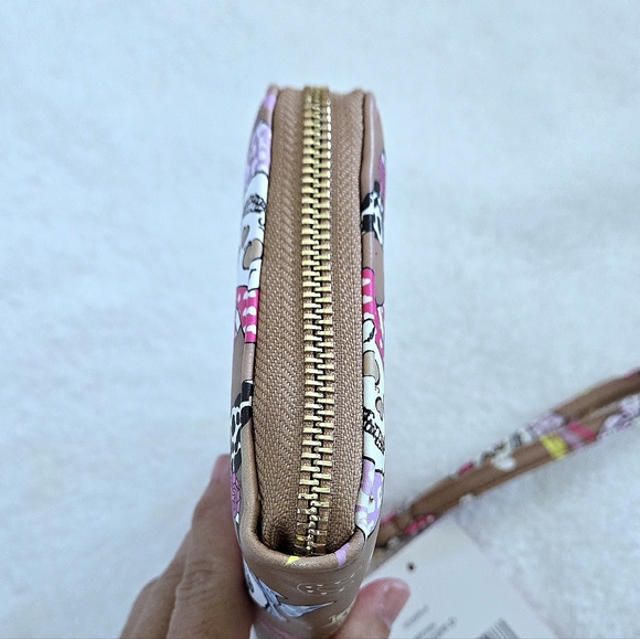 Betsey Johnson Skeleton💀 Cowboys🤠 and Guitars🎸 XO Zip Around Wristlet - NWT - Picture 5 of 16